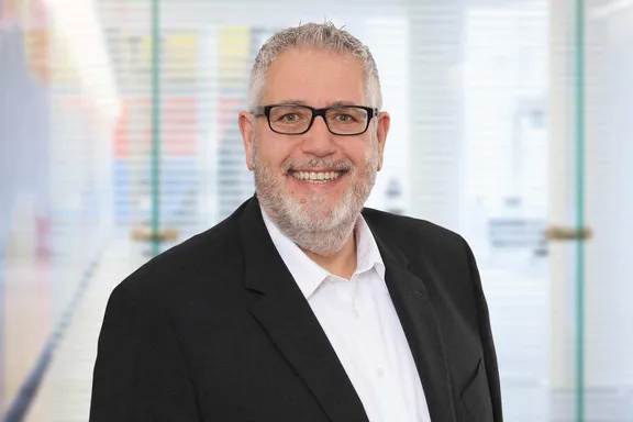 ERGO Versicherung Friedrich Neubauer Drosselweg 1 86574 Petersdorf