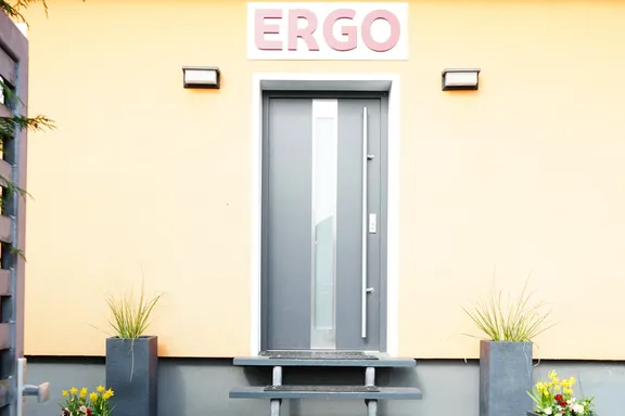 ERGO Hoevel Mauserstr. 2 12277 Berlin