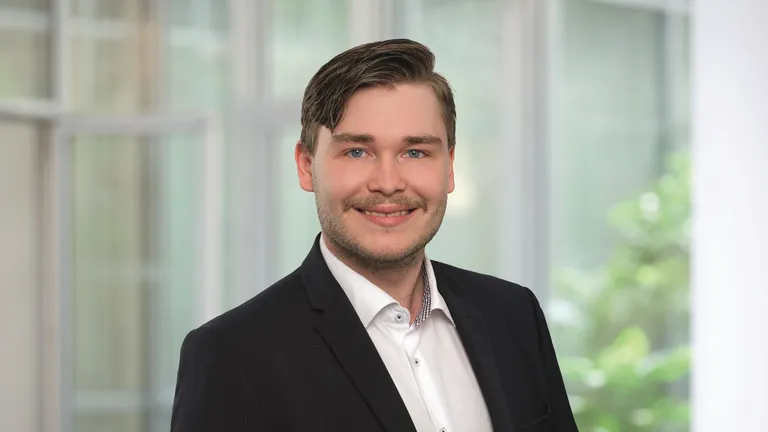 Juniorpartner Felix Hüttner