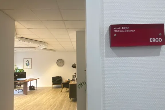 ERGO Versicherung Marvin Päpke Verkehrshof 7 14478 Potsdam