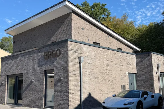 ERGO Bezirksdirektion Martin Petow Memellandstr. 20b 24537 Neumünster