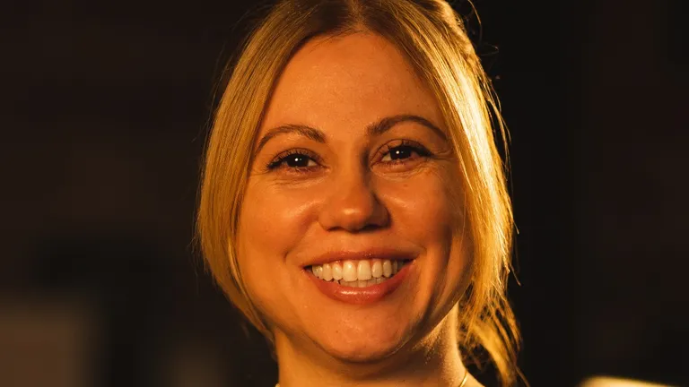 Necmiye Nacar, Assistentin