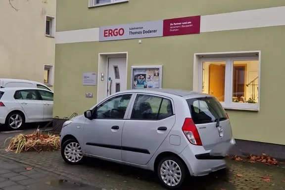 ERGO Versicherung Thomas Doderer Friedrich - Ebert - Str. 19 41539 Dormagen