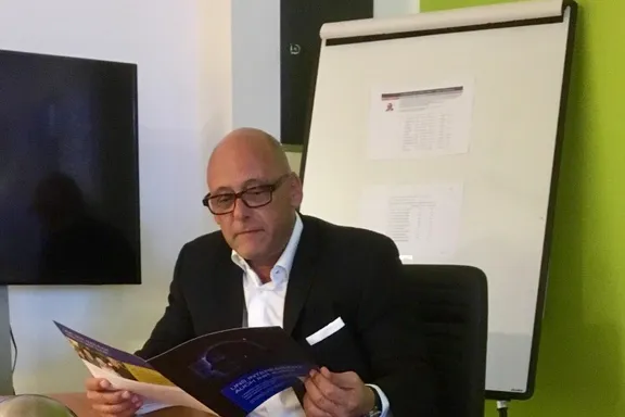 Versicherungsbüro Dirk Lennartz Theaterstr. 31 52062 Aachen