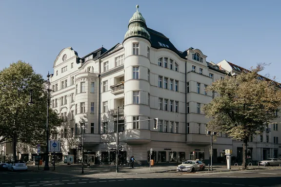 ERGO Versicherung Leonard Freier Kurfürstendamm 52 10707 Berlin