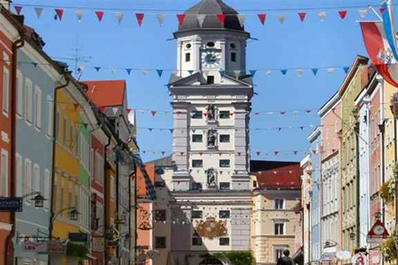 ERGO Versicherung Michael Kanzlsperger Stadtplatz 22 94474 Vilshofen an der Donau