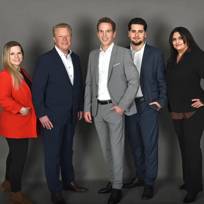 ERGO  
Niclas Theis & Team