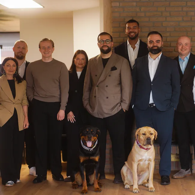 Versicherungsbüro
Sayahi & Partner