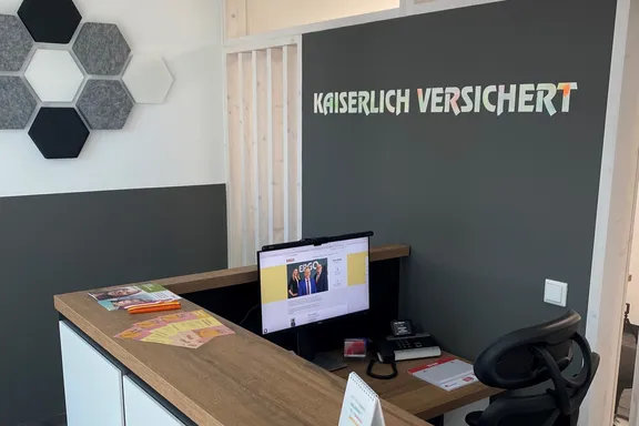 ERGO / DKV Versicherung Kevin Kaiser in Unterföhring Bahnhofstr. 13 85774 Unterföhring