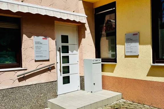 ERGO Geschäftsstelle Jennifer Major Kleine Bergstr. 80 66333 Völklingen