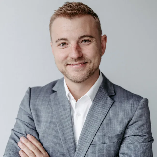ERGO Versicherung 
Julian Clajus 
in Karlsruhe