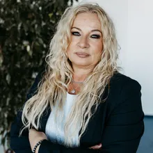 Christine Iris Haus
