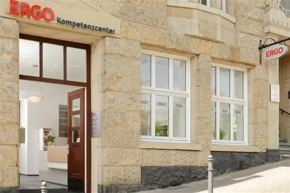 ERGO Versicherung Marvin Roskosch Hatzfeldstraße 18 51069 Köln