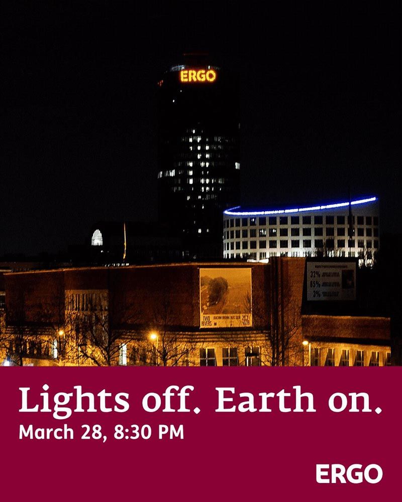 The ERGO Tower in Düsseldorf at night