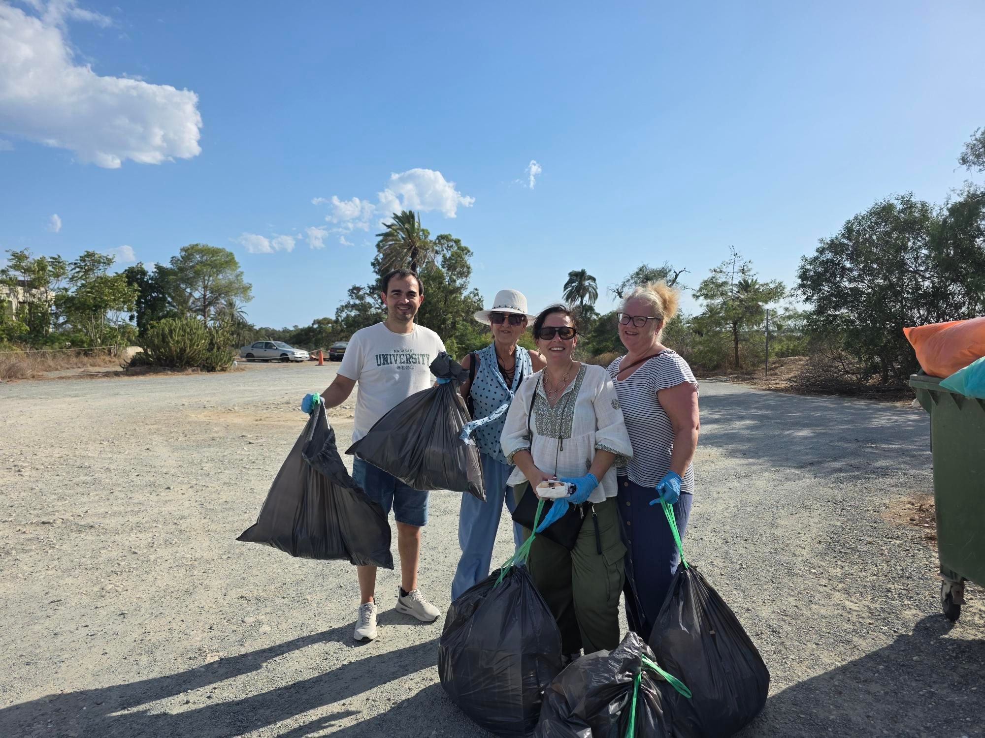 Team Euro Center Zypern beim World Cleanup Day