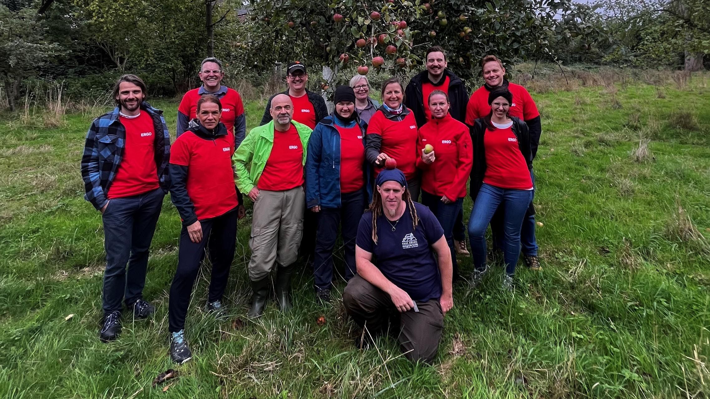 Apfelernte bei den Social Days