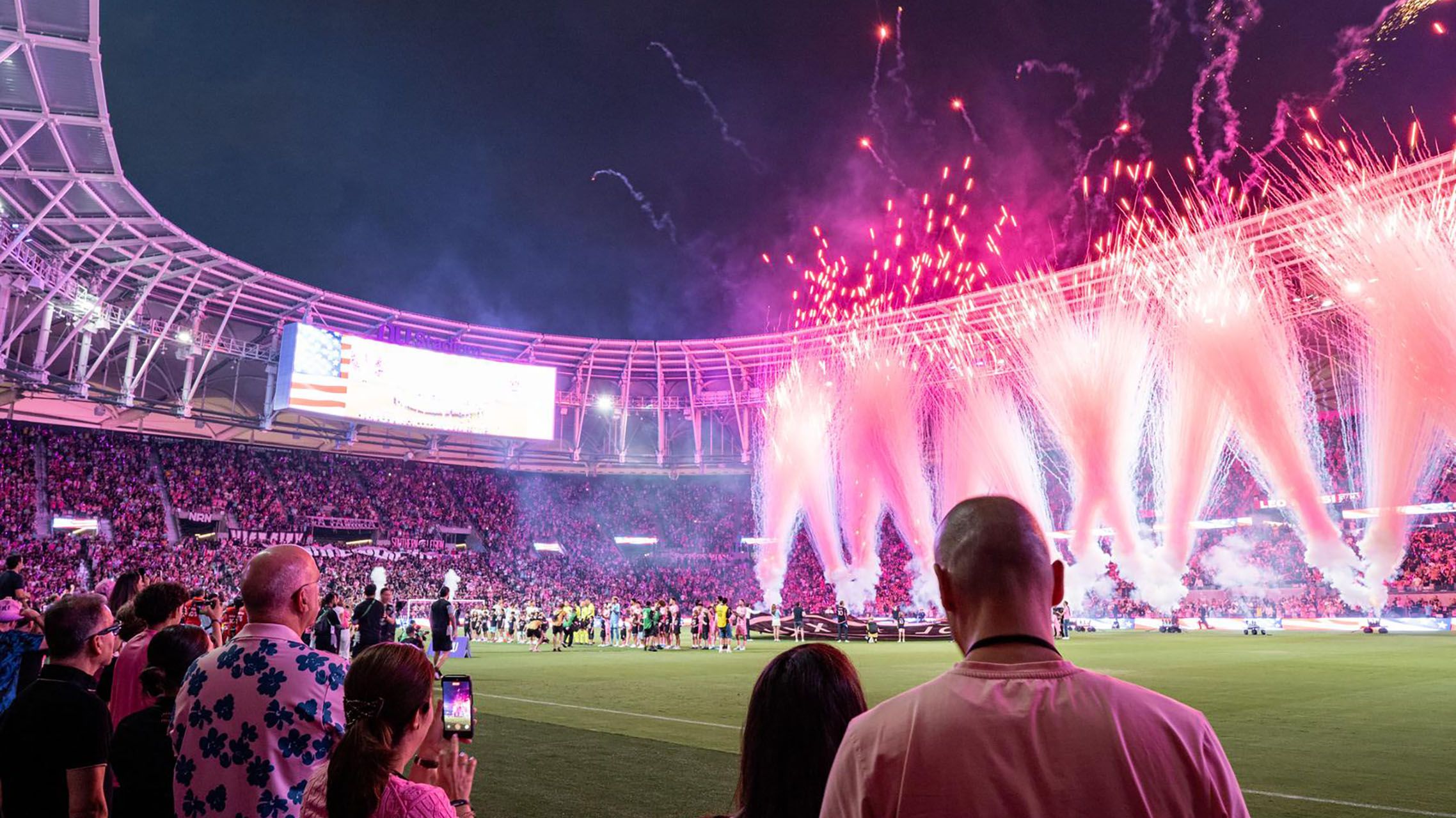 Eröffnung Nu Stadium