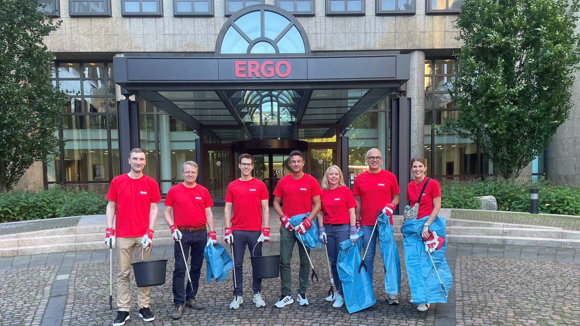 Team ERGO Germany Düsseldorf beim World Cleanup Day