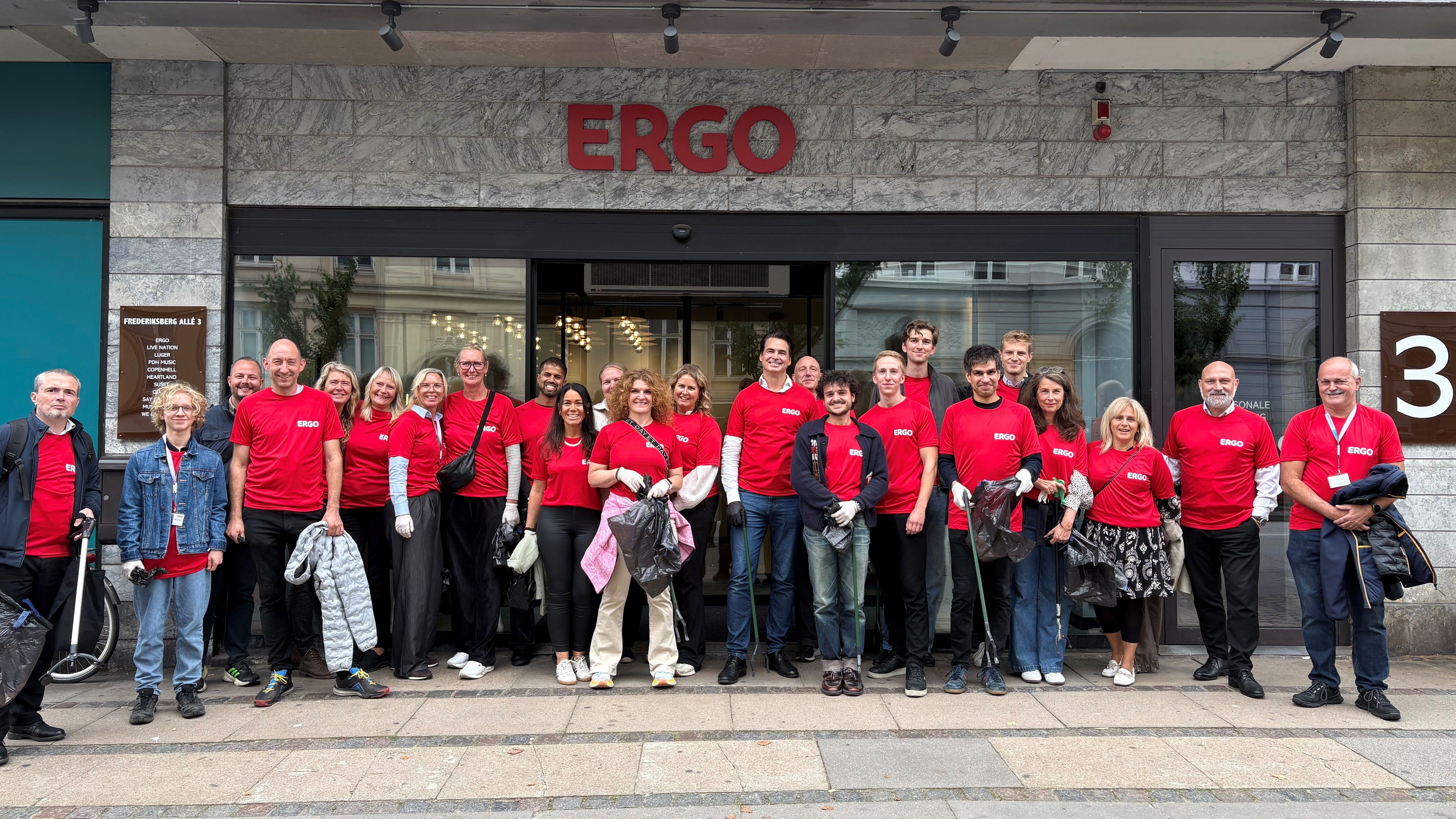 Team ERGO Nordics beim World Clean Up Day
