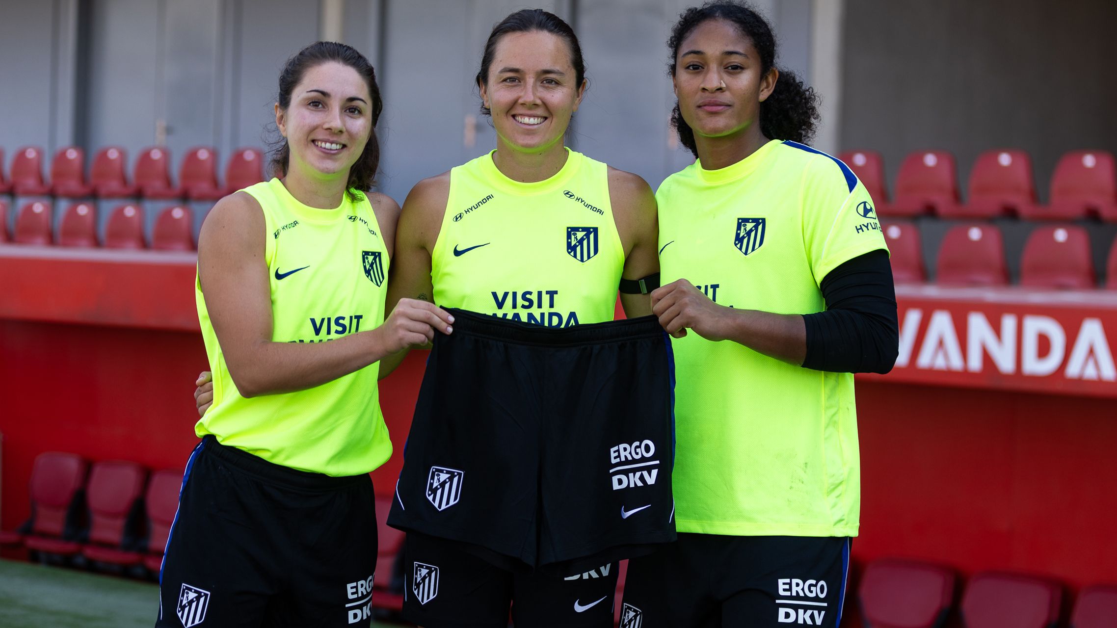 Three Atlético de Madrid players are modelling the new training trousers.